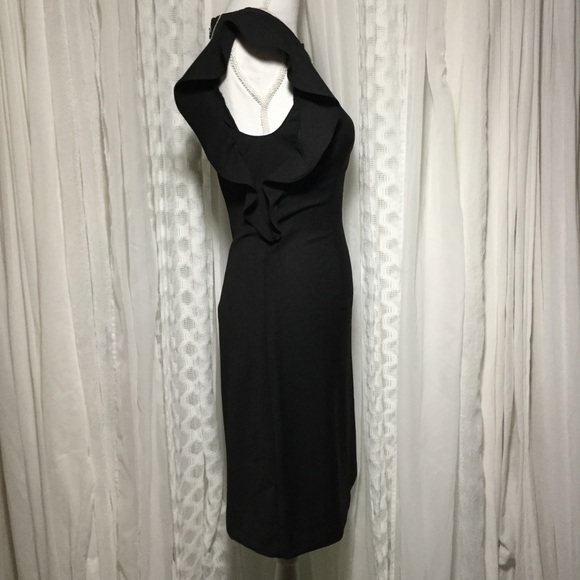Little black dress with ruffle sleeves - Picture 2 of 8